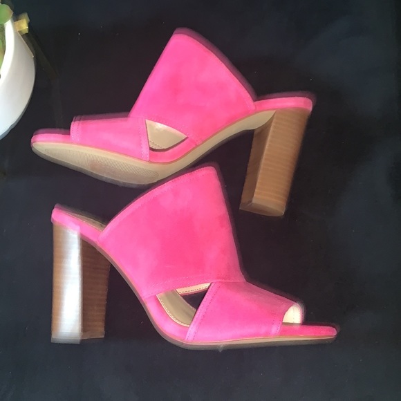 Vince Camuto Open Toe Mules - Picture 4 of 7